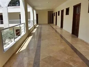Club Z Hotel